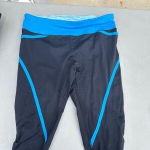 Lululemon Run Pace Crop Black and Bright Blue